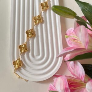 Decorative Jewelry Display